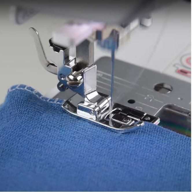 Sewing machine ŁUCZNIK SYLVIE Geltona