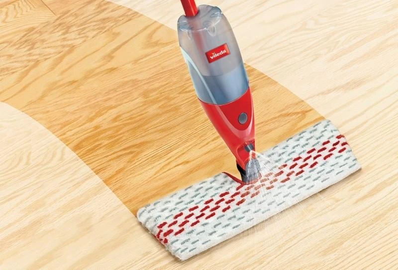 Grindų valymo šepetys su purkštuku Vileda 1-2 SPRAY MAX