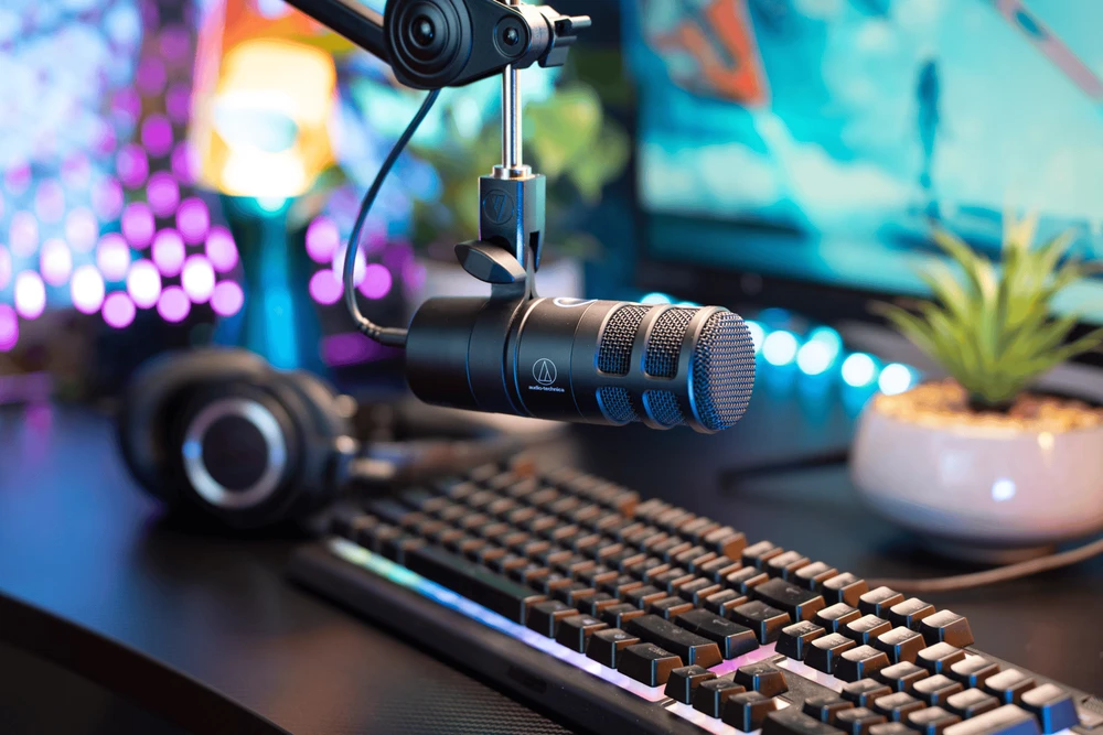 AUDIO-TECHNICA HYPERCARDIOID DYNAMIC PODCAST MICROPHONE AT2040USB