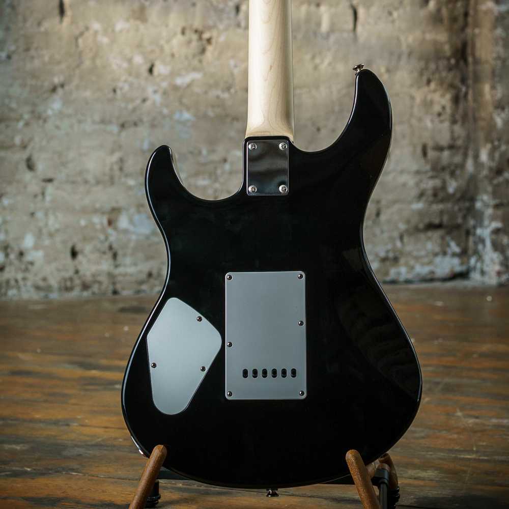Elektrinė gitara Yamaha Pacifica 112V, juoda