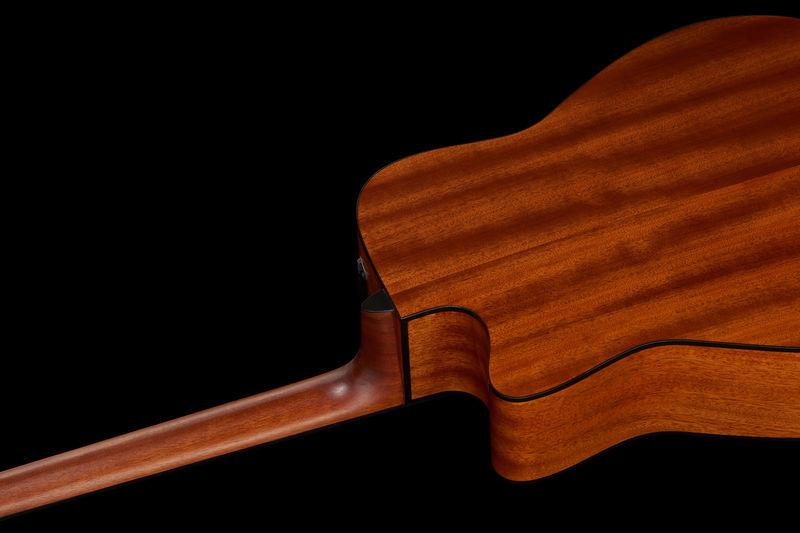 Elektro-akustinė gitara Yamaha FGX800C SDB