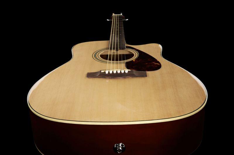 Elektroakustinė gitara Yamaha FX370C