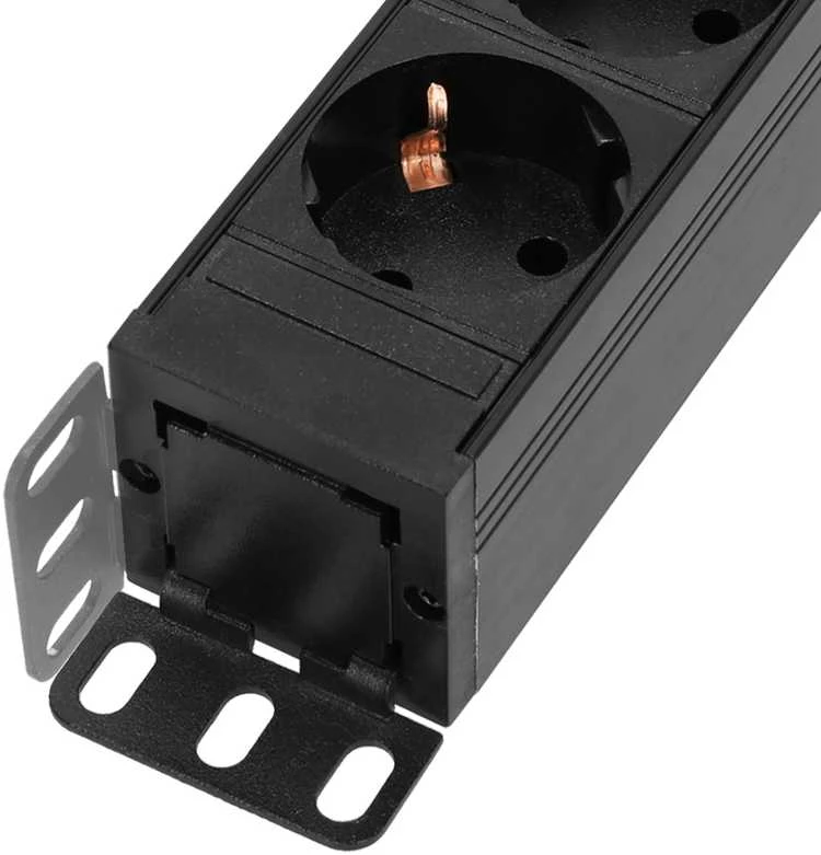 Elektros šakotuvas Adam Hall RACK PDU 8S