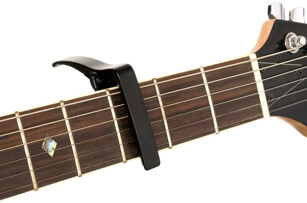 Kapodasteris akustinei/elektrinei gitarai Cascha HH 2037 juodas