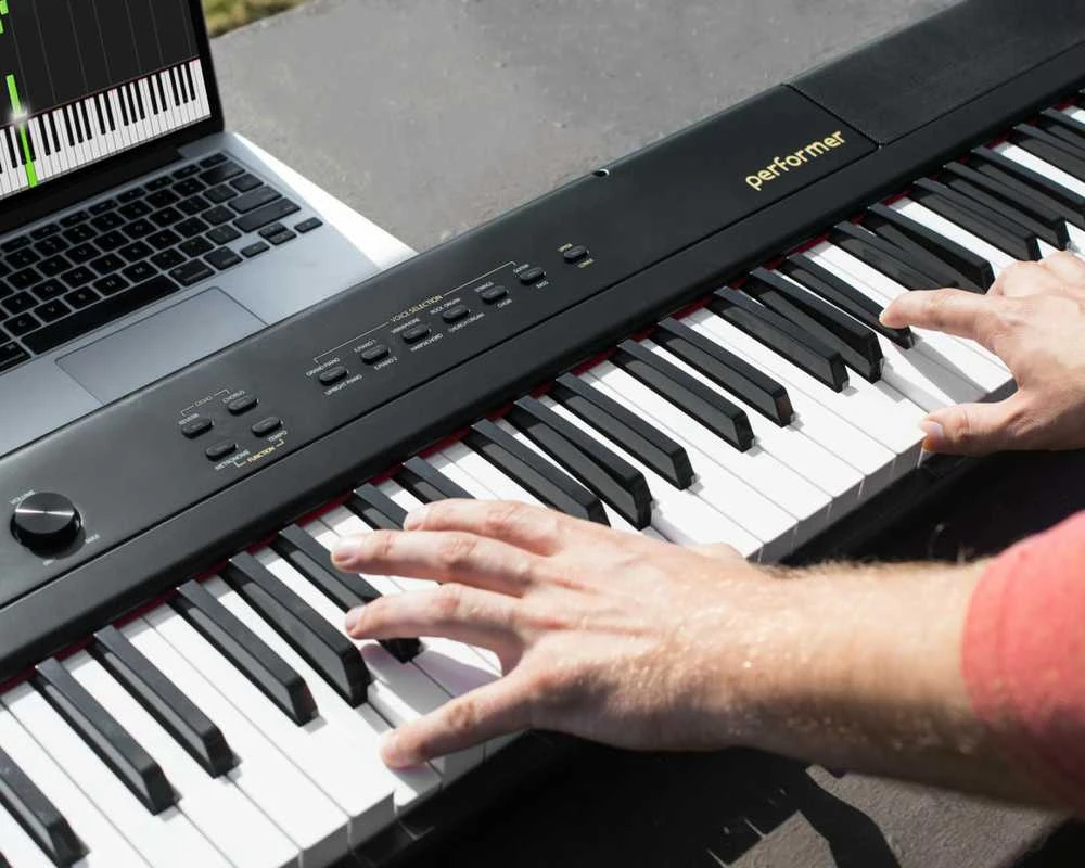Artesia Performer 88-klavišų skaitmeninis pianinas, Juodas