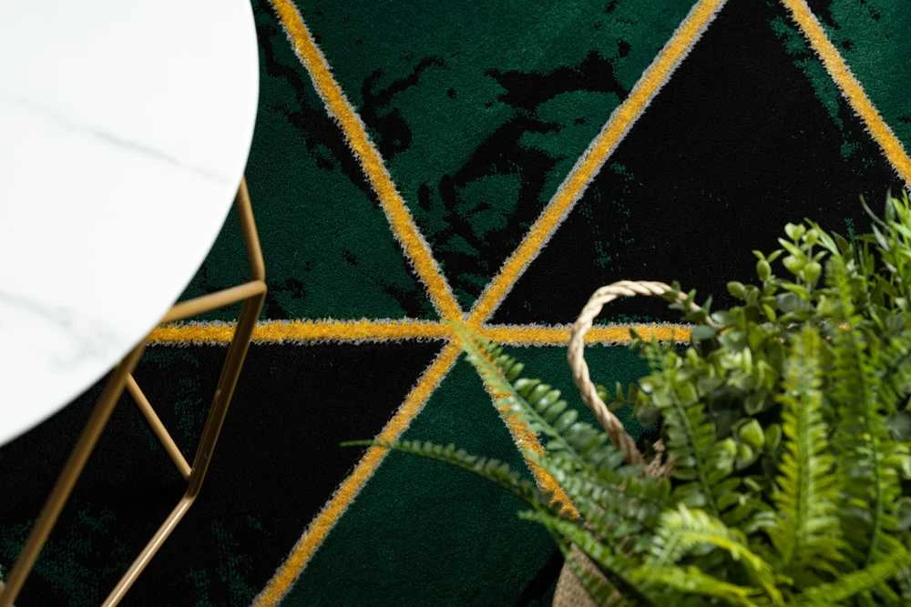 Kilimėlis ESTEMA MARBLETRIANGLES spalvos buteliukas žalias 120x170 Hakano