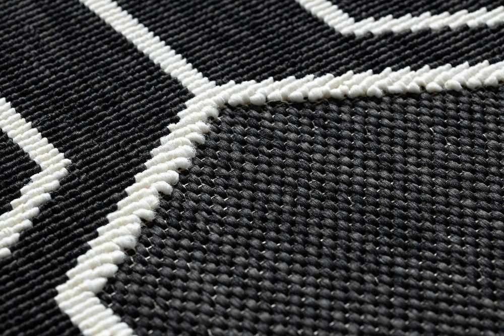 Dywan WINK HEXAGON spalva juoda 160x230 Hakano