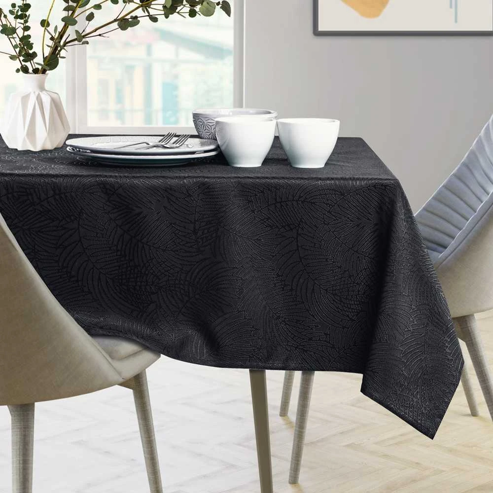 Staltiesė 140×320 cm juodos spalvos AmeliaHome