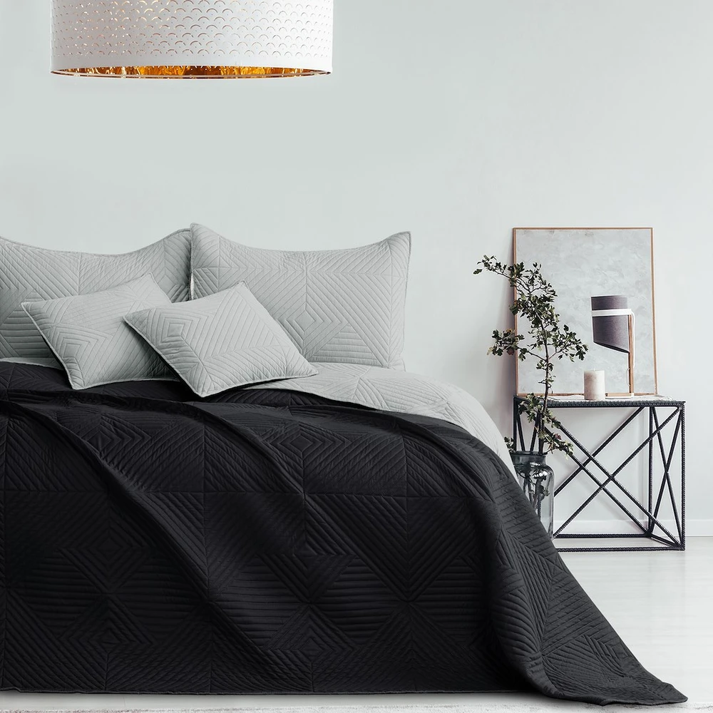 Lovatiesė juodos ir sidabrinės spalvos 240×260 cm