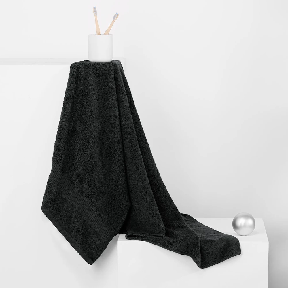 Rankšluostis DecoKing Marina 50x100 cm, spalva: juoda