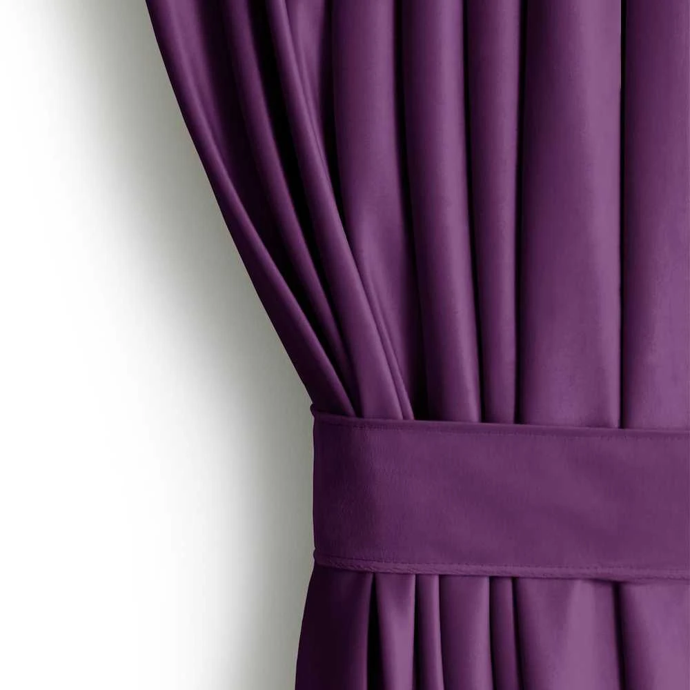 CLASSIC Užuolaidos VELVET spalva violetinė stiliaus klasikinė juosta medžiagos tipas - tekstilė aksomas 140x245 AmeliaHome