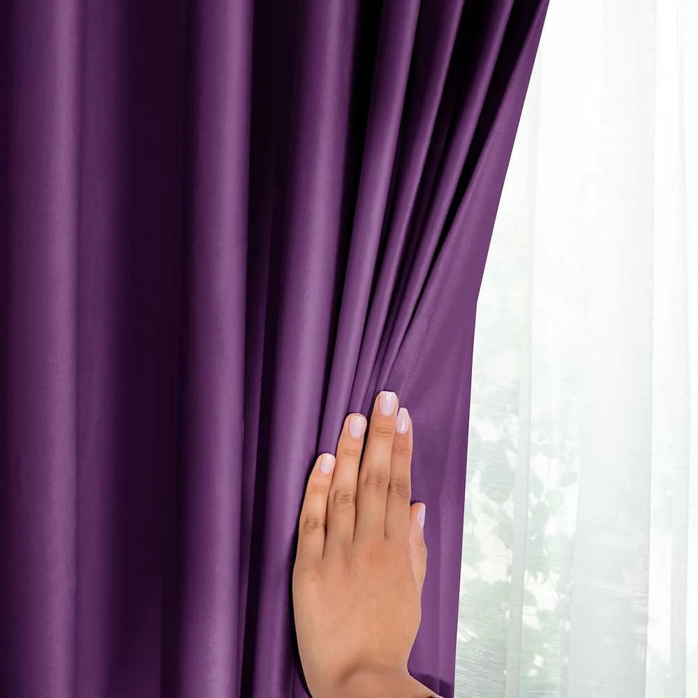 CLASSIC Užuolaidos VELVET spalva violetinė stiliaus klasikinė juosta medžiagos tipas - tekstilė aksomas 140x245 AmeliaHome