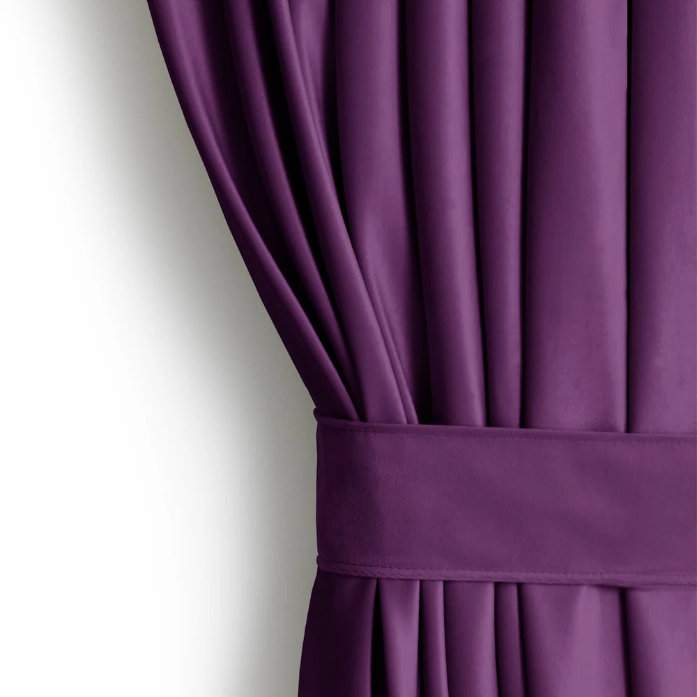 CLASSIC Užuolaidos VELVET spalva violetinė stiliaus klasikinė juosta medžiagos tipas - tekstilė aksomas 140x245 AmeliaHome