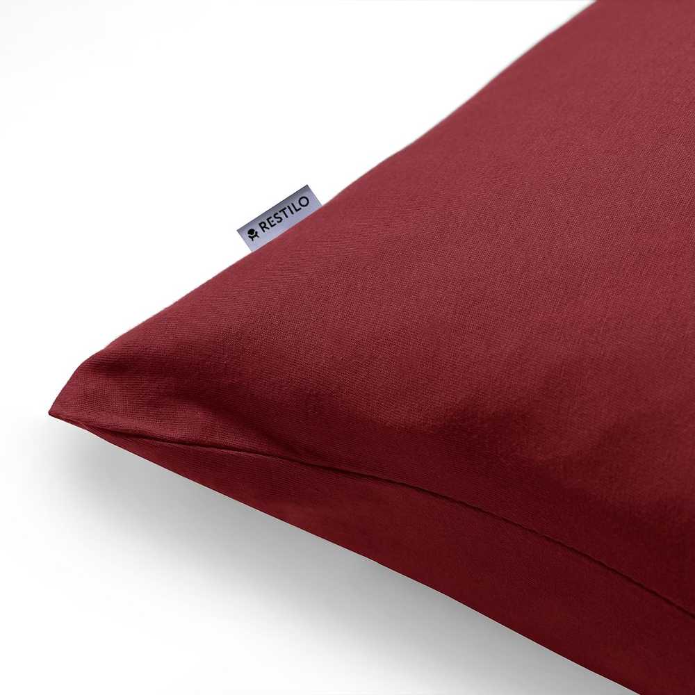 Užvalkalas dekoracyjna AMBER spalva bordinė styl klasyczny materiał jersey 80x80 DecoKing