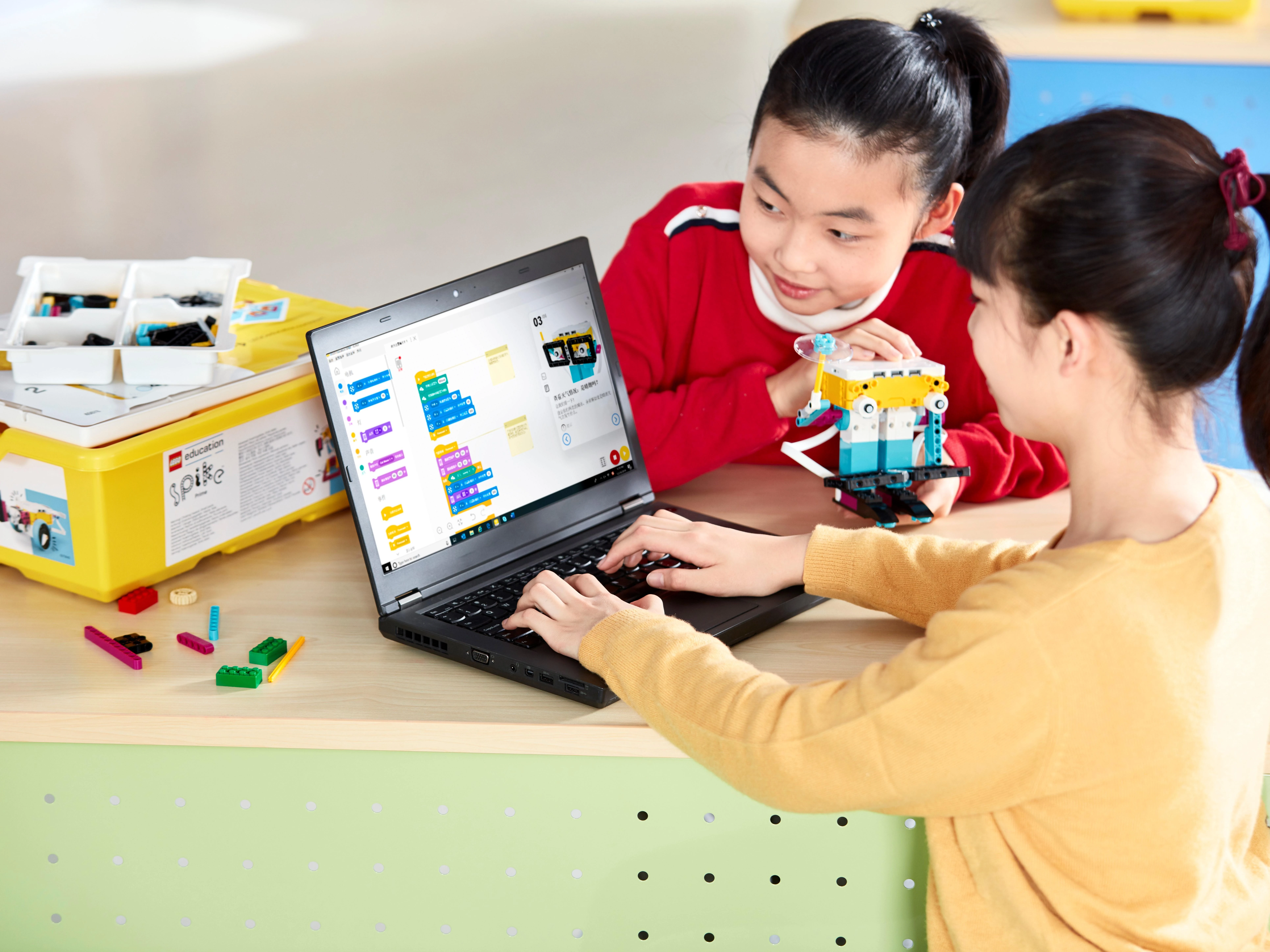 LEGO® Education SPIKE™ Prime rinkinys (45678)