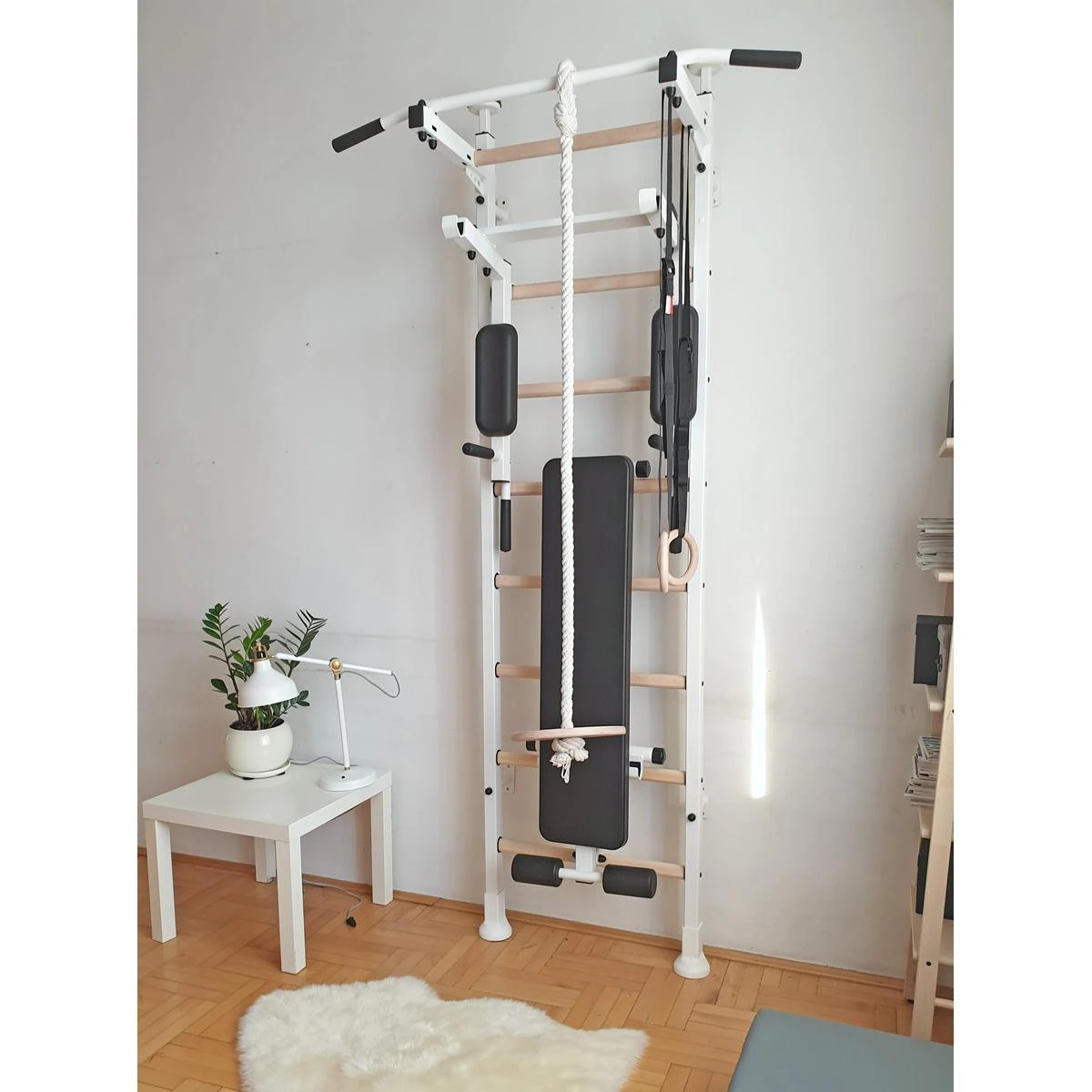 Vakiška gimnastikos sienelė su aksesuarais BenchK 414 , balta