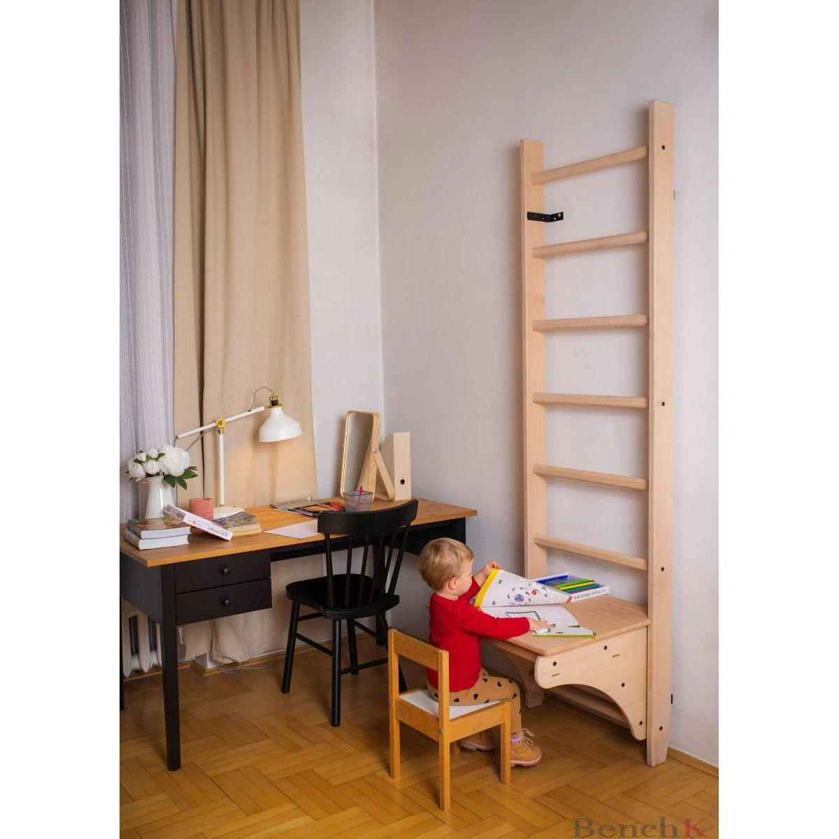 Medinė gimnastikos sienelė su stalu BenchK 112
