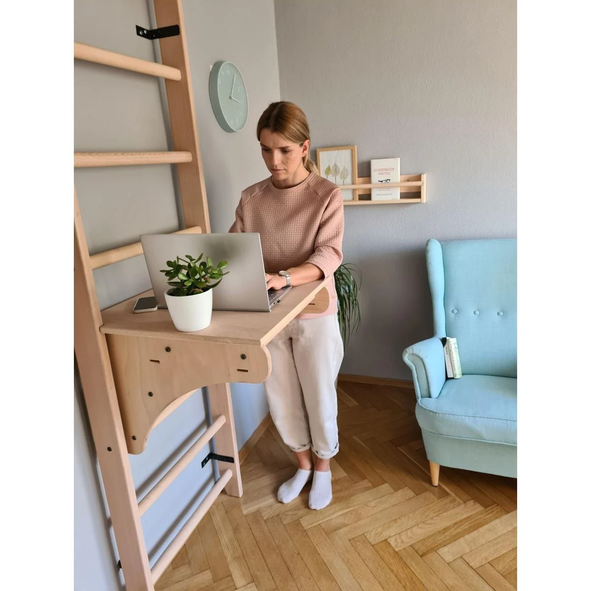 Medinė gimnastikos sienelė su stalu BenchK 112