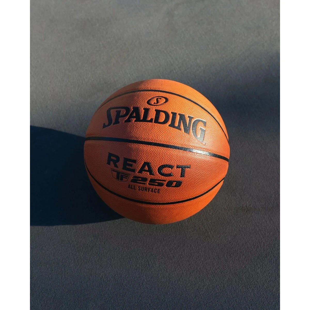 Krepšinio kamuolys Spalding React TF-250, dydis 7