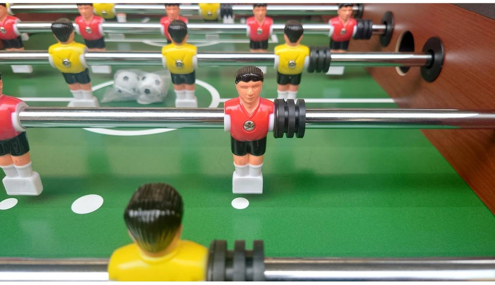 MEDINIS FUTBOLO STALAS 140x75x89CM ENERO
