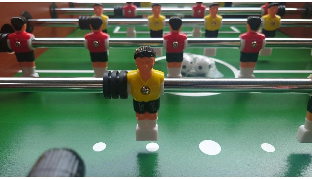 MEDINIS FUTBOLO STALAS 140x75x89CM ENERO