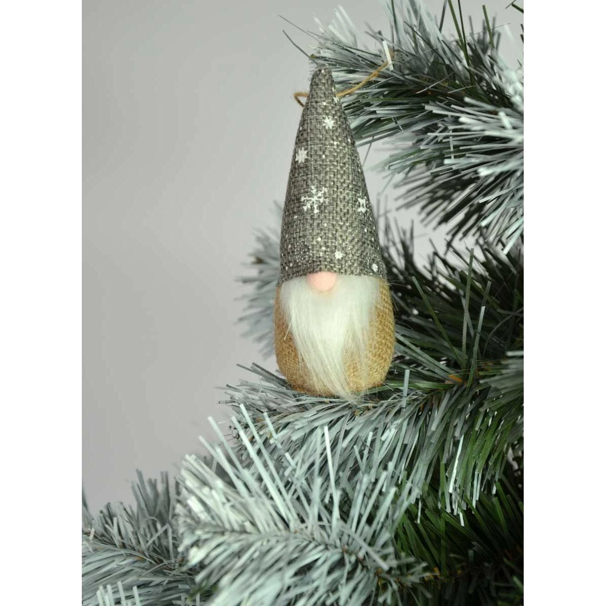 Saska Garden pilkas bumbulas su nykštuku 11 cm