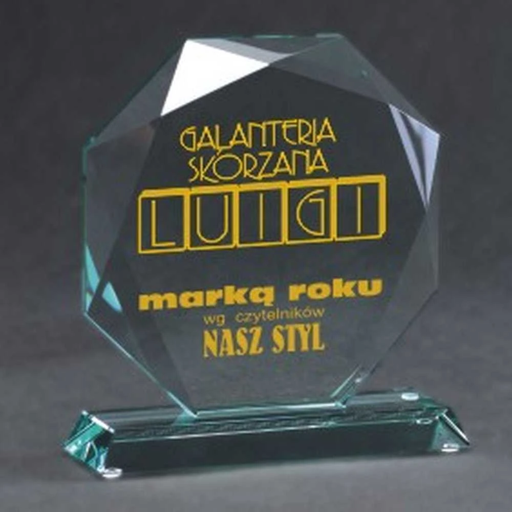 Tryumf Graviruotas stiklo trofėjus su dėklu +užpildymas dažais