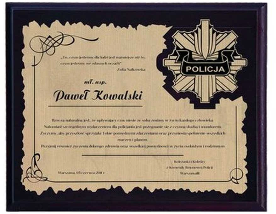 Tryumf Plastikinis diplomas su graviruotu laminatu