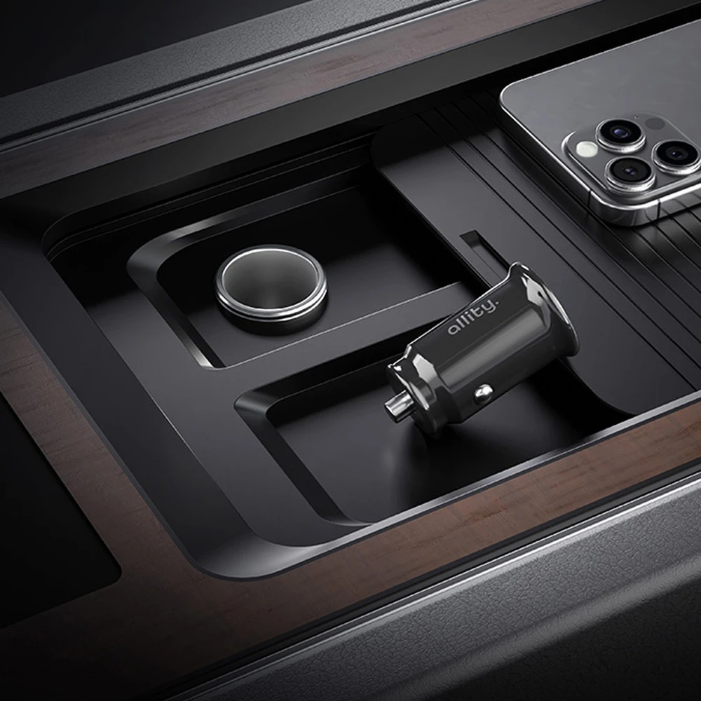 Allity Sp. su o.o. „Allity“ automobilinis įkroviklis ACC-100-30WAC, 1x USB-C, 1x USB-A, 30W, juodas
