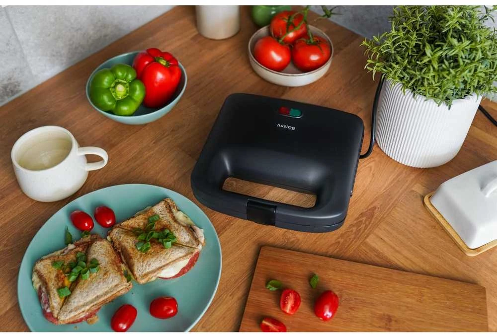 Sumuštinių keptuvas mPTech Sp. su o.o. Huslog Sandwich maker triangles 1000W