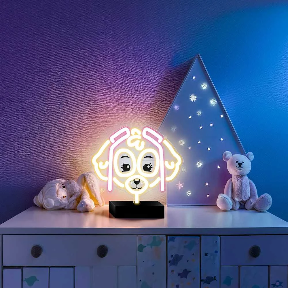 Spin Master Psi Patrol Neoninė LED lemputė su stovu Paw Patrol – Skye OW-120546