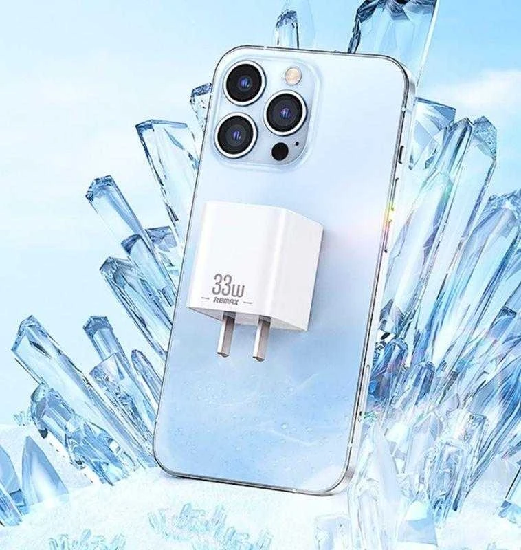 REMAX SIENINIS ĮKROVIKLIS BATT SERIES PD QC 33W RP-U26 1xUSB + 1xUSB-C Baltas