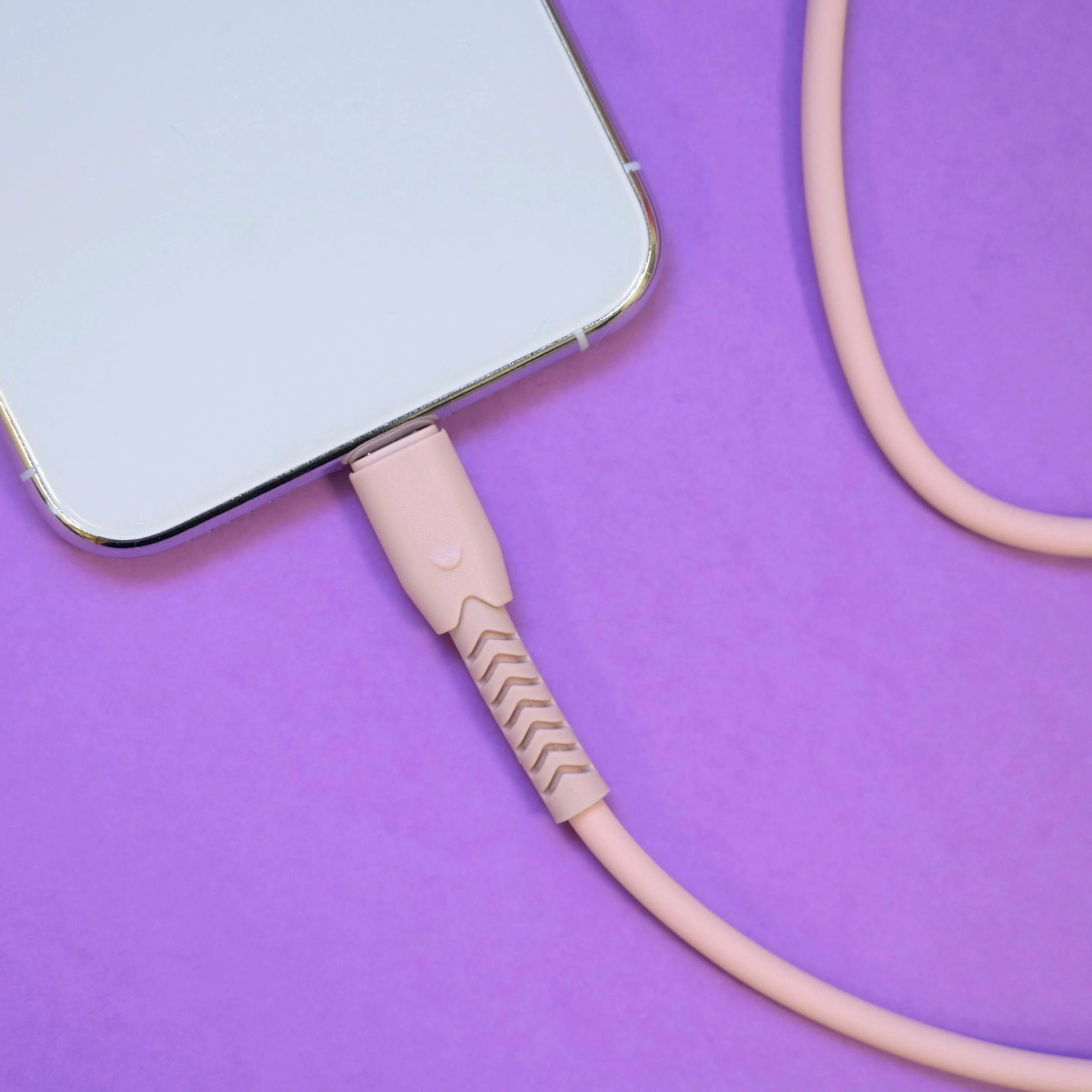 Maxlife MXUC-04 laidas USB – USB-C 1,0 m 3A rožinis