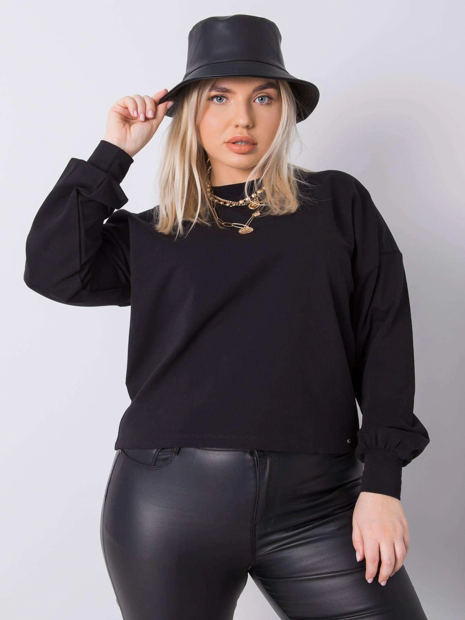 Basic Feel Good Megztinis-RV-BL-6317.94-juodas