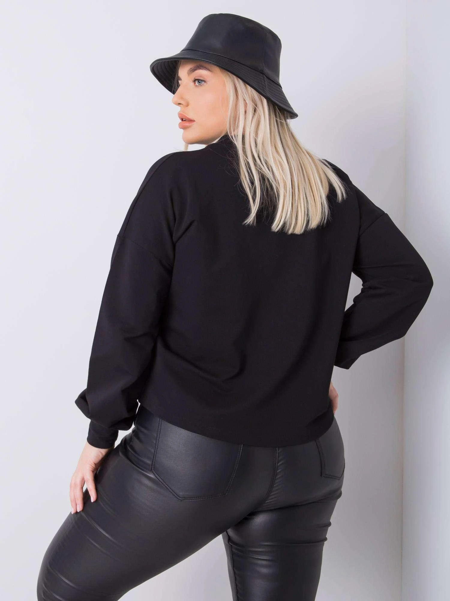 Basic Feel Good Megztinis-RV-BL-6317.94-juodas