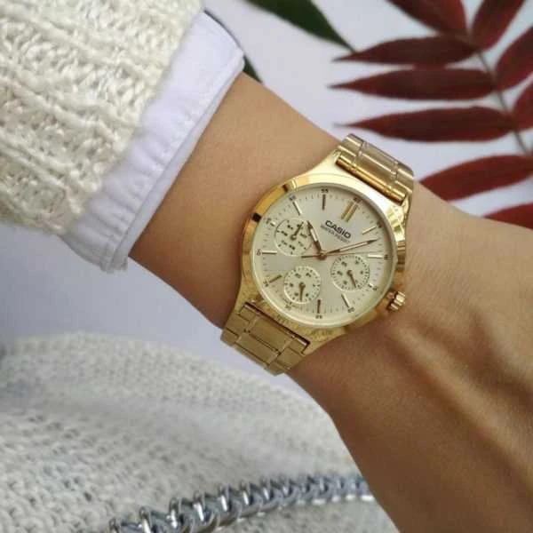 CASIO LTP-V300G-9A moteriškas laikrodis (zd566c) + dėžutė