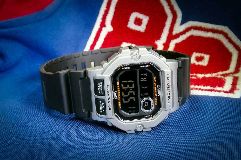CASIO Sports WS-1400H-1B VYRIŠKAS LAIKRODIS + DĖŽĖ
