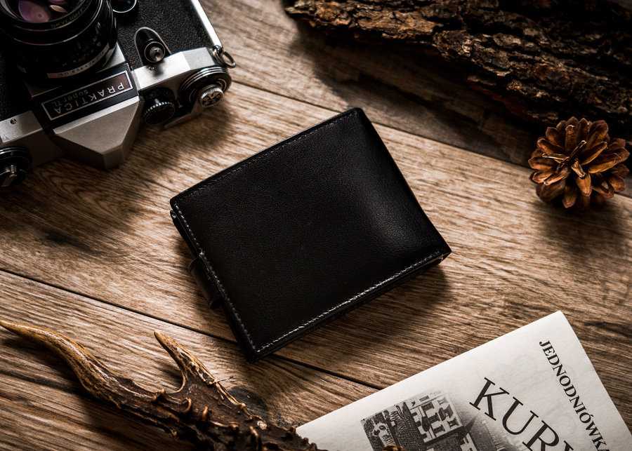 Elegantiška vyriška piniginė su RFID Protect apsaugos nuo nugriebimo sistema. Rovicky