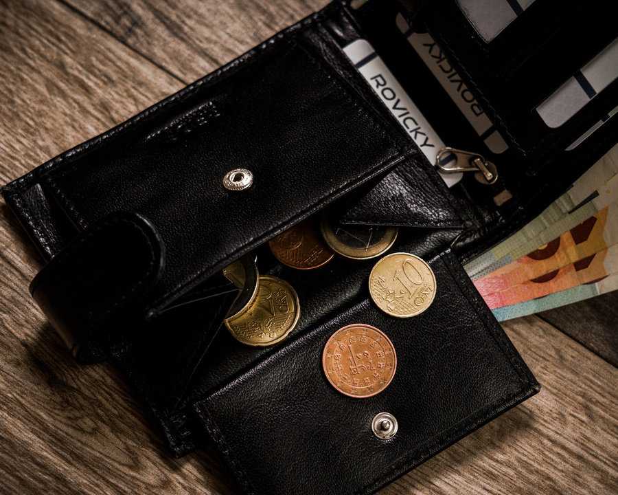 Elegantiška vyriška piniginė su RFID Protect apsaugos nuo nugriebimo sistema. Rovicky