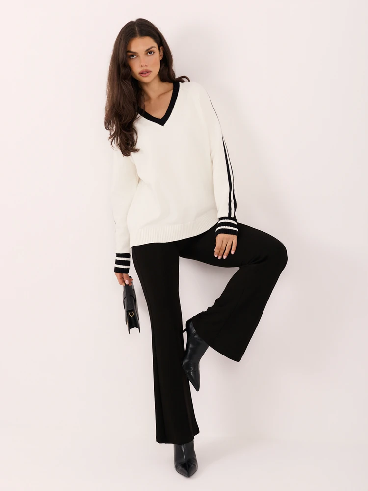 Italy Moda Sweter-IR-SW-G990.26-baltai-juodas