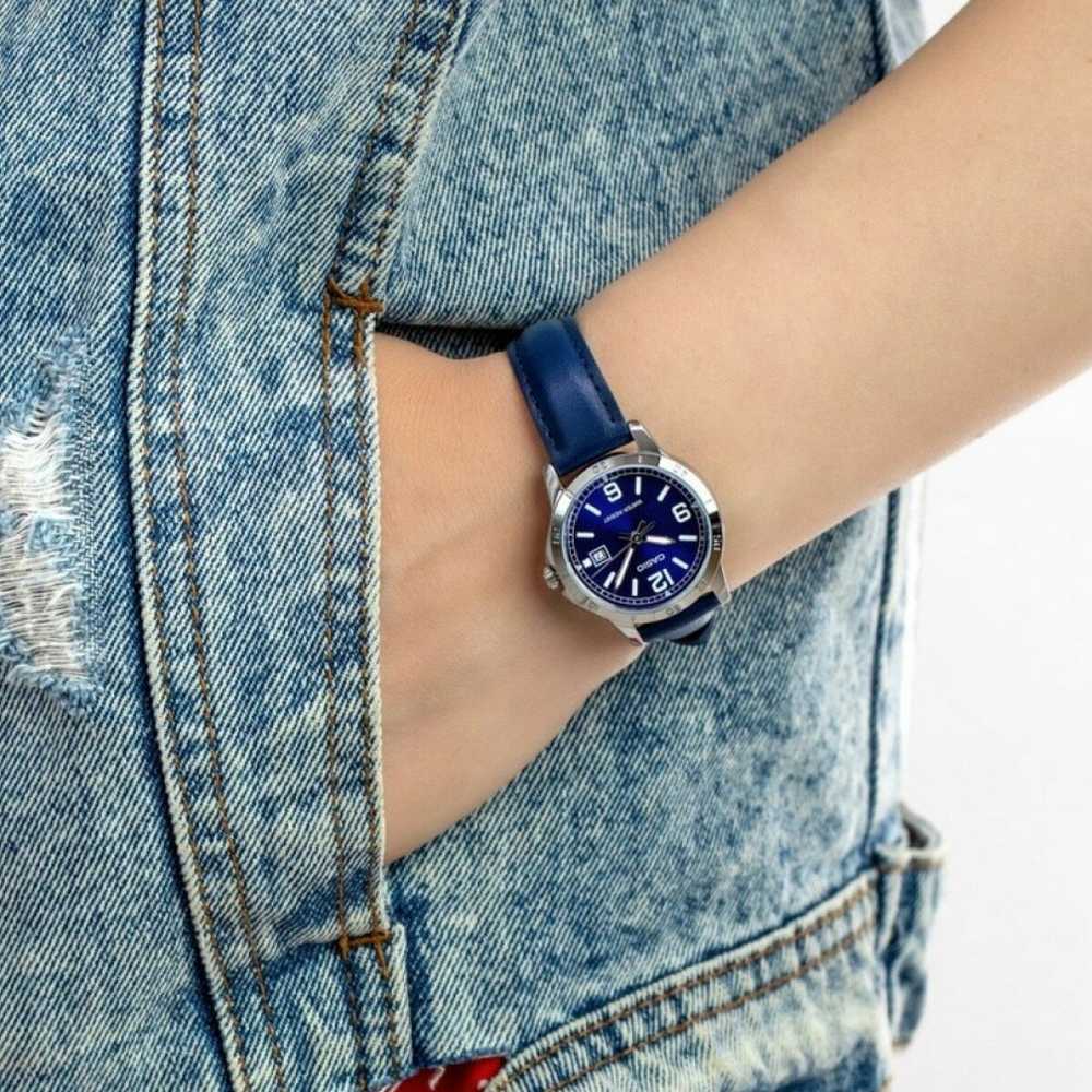 Casio LTP-V004L-2B moteriškas laikrodis (zd569g) + dėžutė