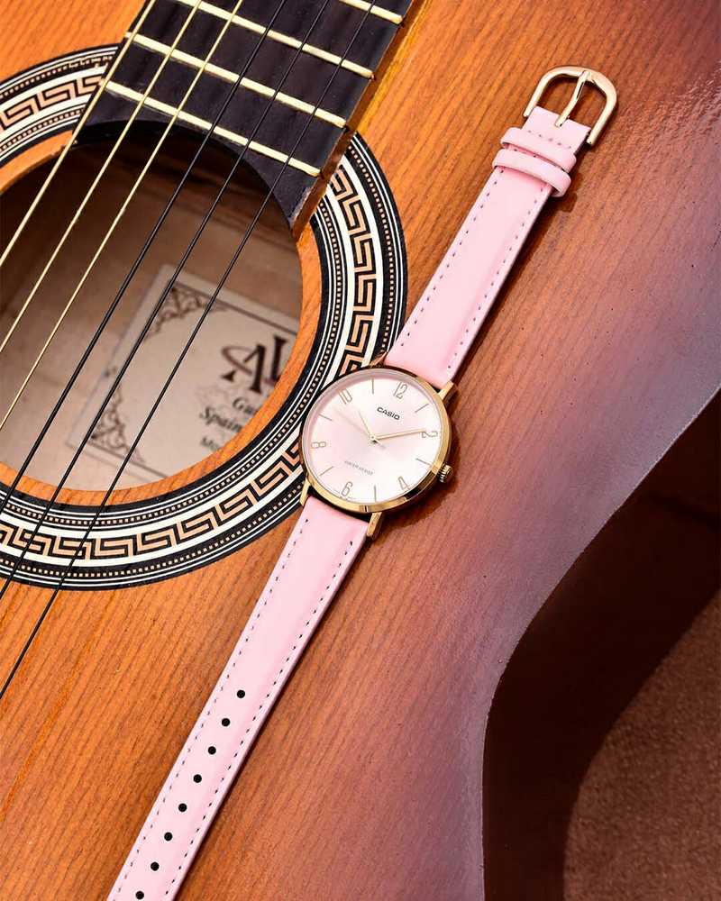 Casio LTP-VT01GL-4B moteriškas laikrodis + dėžutė