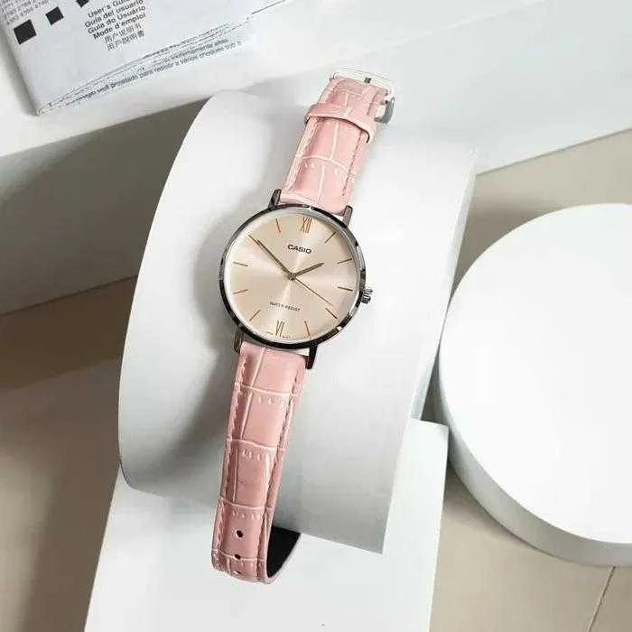 Casio LTP-VT01L-4B moteriškas laikrodis + dėžutė