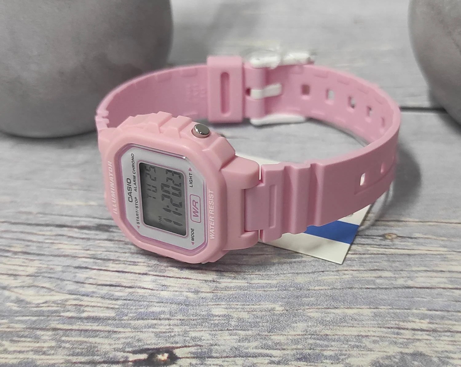 Laikrodis moterims CASIO LA-20WH-4A1EF (zd596e)