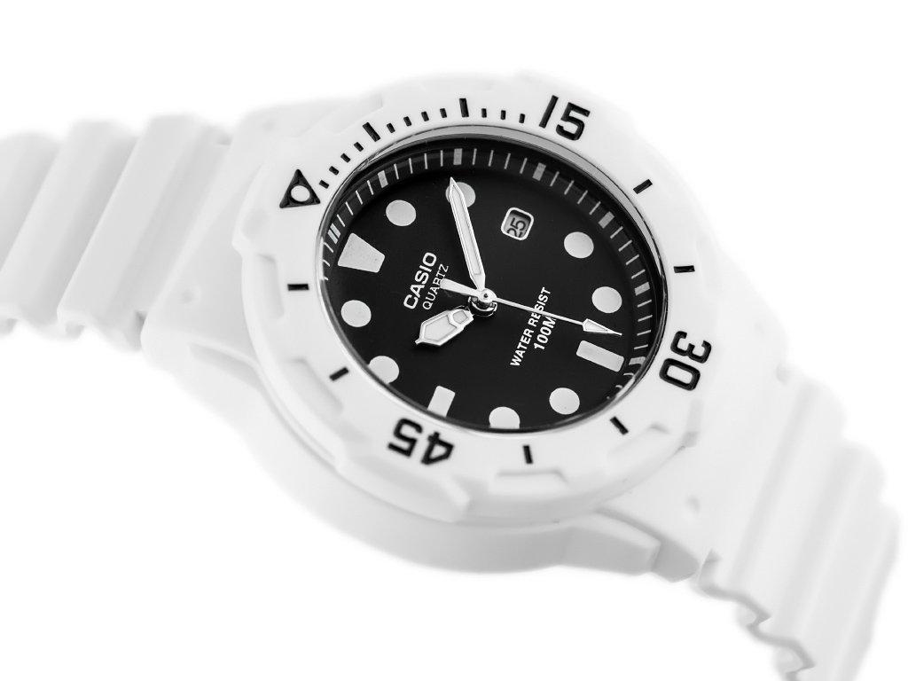 Laikrodis moterims CASIO LRW-200H 1EV (zd557c)