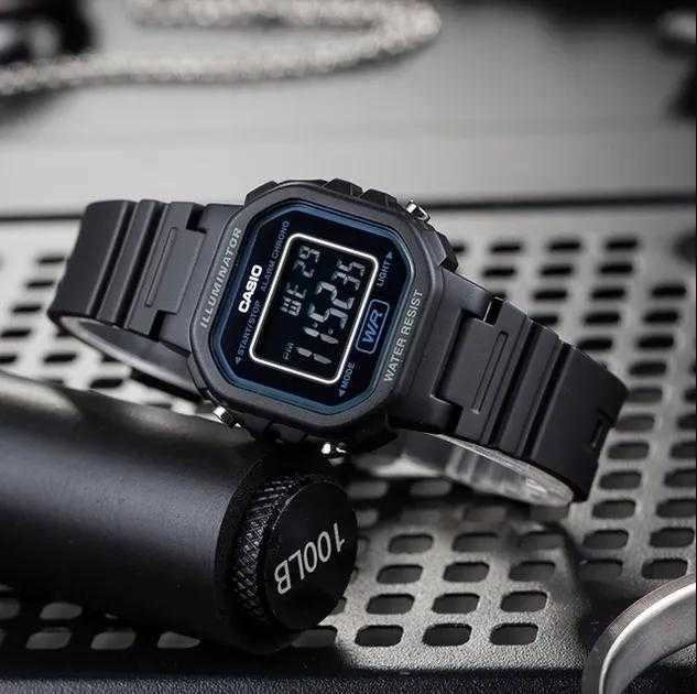 Vaikinas laikrodis CASIO LA-20WH-1BDF + dėžutė