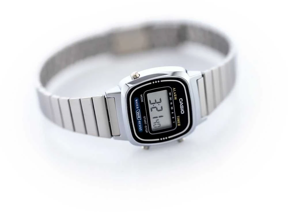 Laikrodis moterims CASIO LA670WA-1D (zd597c)
