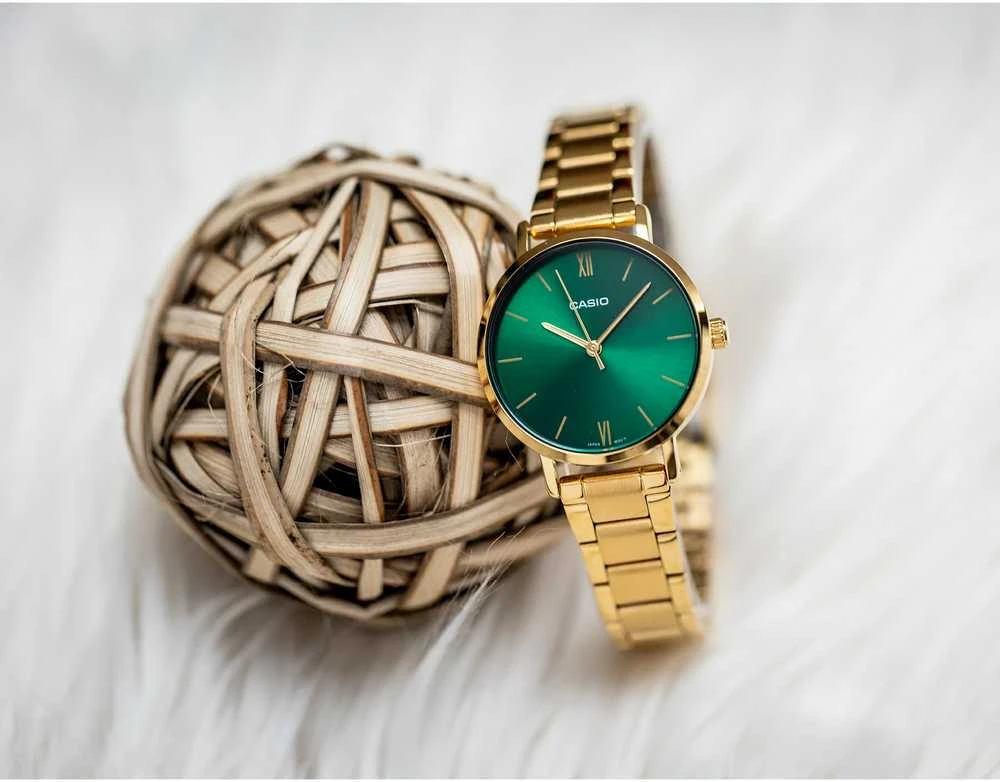 Laikrodis moterims CASIO LTP-VT02G-3A KLASYKA + dėžutė