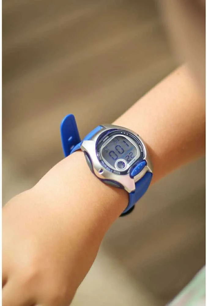 Casio LW-200-2AVEF rankinis laikrodis Elektroninis Kištukinis Juoda, Pilka