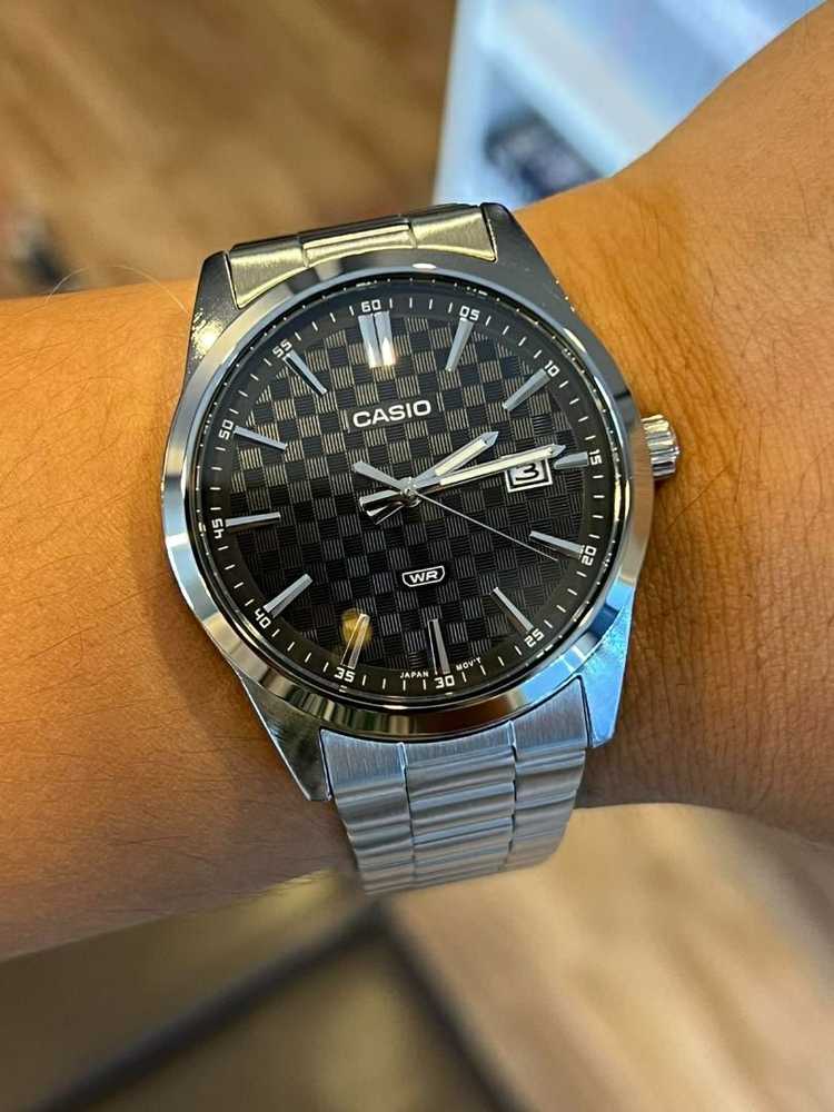 CASIO MTP-VD03D-1A VYRIŠKAS LAIKRODIS + DĖŽUTĖ